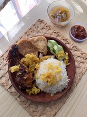 Nasi Ayam Kremes, Indonesian Crispy Chicken Rise
