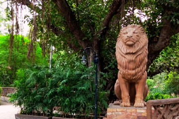 statue of a lion