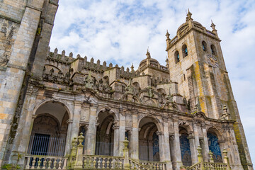 Fototapeta premium Porto Cathedral, a Catholic church in Porto, Portugal