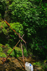 登山途中の水汲み場　安曇野