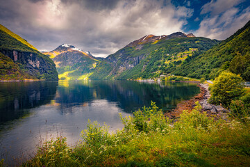 Fototapety na wymiar - Fototapeta24.pl