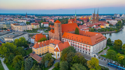 Fototapeta premium Sunset view of center of Wroclaw with Roman Catholic parish chur