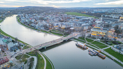 Obraz premium Sunset over Vistula riverside in Krakow/Cracow in Poland.