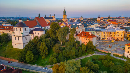 Sunset panorama view of the old town of Lublin, Poland © dudlajzov