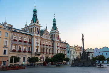 Obraz premium Sunrise view of the historical town hall at Pernstynske namesti