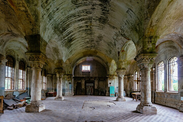 Obraz premium Interior of abandoned church of Dmitry Solunsky of Thessalonica