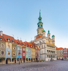 Obraz premium Sunrise view of Town Hall in Poznan in Poland