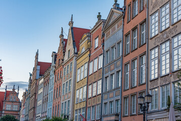 Fototapeta premium Sunrise view of colourful houses at Dlugi Targ square in Gdansk,