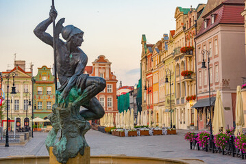 Sunrise view of Mars Fountain and colourful houses at Stary Ryne