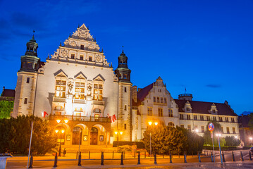 Obraz premium Sunset view of Collegium Minus in Poznan, Poland