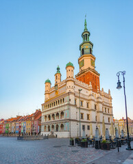 Obraz premium Sunrise view of Town Hall in Poznan in Poland