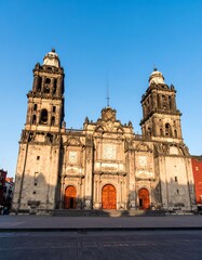 Fototapeta premium Front facade of a cathedral
