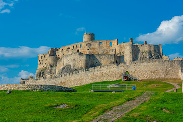 Obraz premium Spis castle during a sunny day, Slovakia