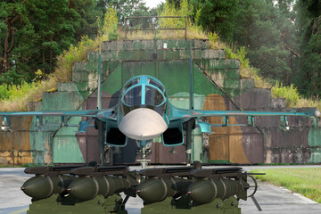 Airborne gliding bombs with a laser beam guidance module	