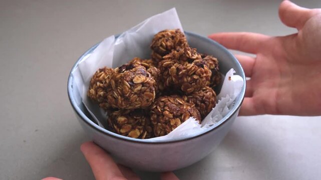 Oatmeal balls with peanut butter and chocolate chips.