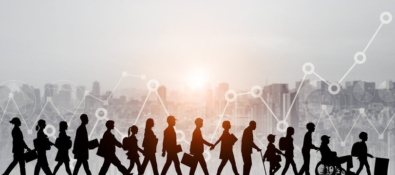 歩く幅広い世代に人々とビジネスデータのコンセプト