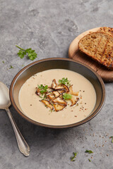 Quick creamy mushroom soup