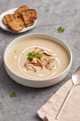 Quick creamy mushroom soup
