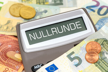 Nullrunde beim Bürgergeld und Sozialausgaben für das kommende Jahr als Symbolbild - FOTOMONTAGE
