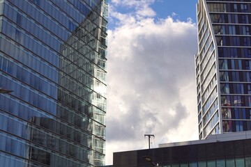 Fototapeta premium modern office building