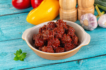 Minced meef meatball with tomato sauce