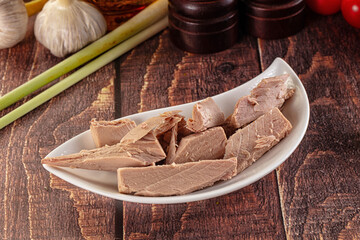 Canned tuna fish fillet pieces