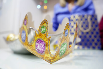 the crown of the three wise men in christmas