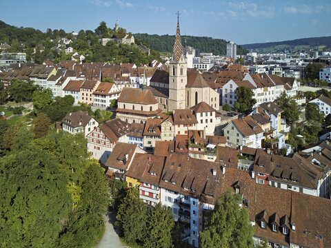View of the old town with the parish church of Maria Himmelfahrt, behind the ruins of Stein Castle, formerly an administrative centre of the Habsburgs, Baden, Canton, Aargau, Switzerland