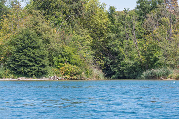 La rivière La Promenthouse à l’embouchure du lac Léman