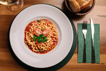 Pasta with tomato sauce