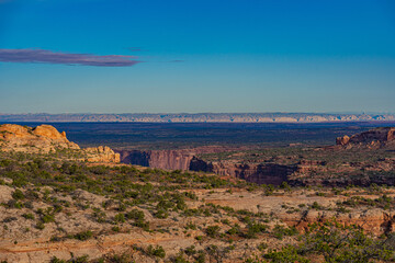 Fototapeta premium アメリカ ユタ州キャニオランズ国立公園の朝焼け グランドキャニオングランドサークル