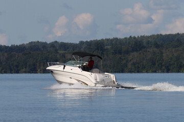 Fototapeta premium Powerboating on the Trent River