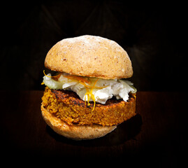 Hamburger vegetariano gourmet artesanal