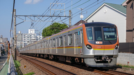 Fototapeta premium 走る電車