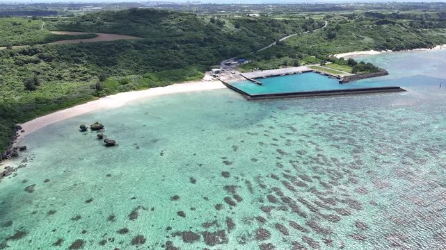 沖縄の秘境ビーチ・真謝海岸を上空から

Hidden Paradise in Okinawa &ndash; Maja Coastline from Above