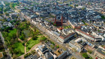 Obraz premium Aerial view around the old town of the city Wiesbaden, Germany ona sunny spring morning
