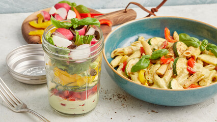 Salad bowl with vegetable pasta
