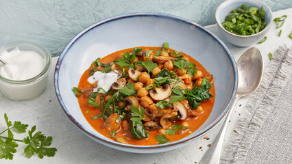 Chickpea stew with spinach