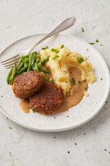 Lentil patties with mashed potatoes