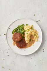 Lentil patties with mashed potatoes