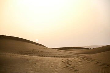 Sonnenuntergang in den Dünen von Maspalomas Gran Canaria 