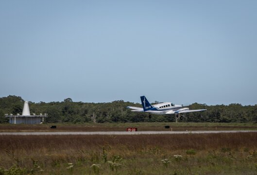 Cape Air Cessna 402 taking off