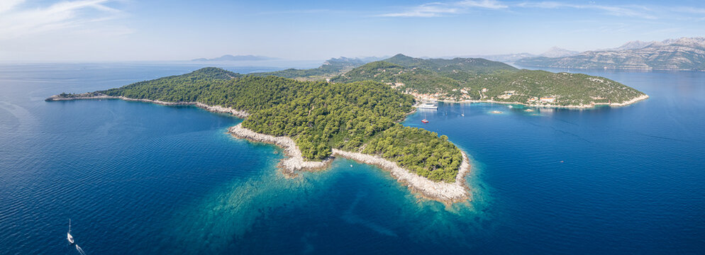 Die Insel Sipan in den Elafiten in Dalmatien bei Dubrovnik in Kroatien