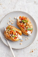 Baked potatoes with carrots