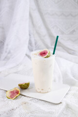 strawberry smoothie with mint