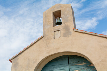 Capilla con campanario
