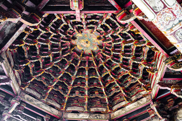 the essence of traditional Taiwanese temple architecture—the caisson ceiling
