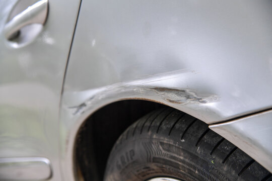 beuke, delle, rost, lack, lackschaden, unfall, reperatur, karosserie, pkw, auto, rad, reifen, automobile, automobil, transport, last kraft wagen, road, gummi, alt, unfall, classic, jahrgang, bef&ouml;rderu