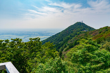 筑波山（女体山）から男体山と関東平野を望む
