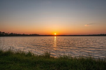 Obraz premium Evening Glow Over the Water 002